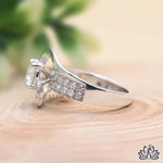 Load image into Gallery viewer, Round Designer Diamond Ring - Lab Grown