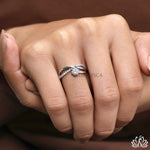 Load image into Gallery viewer, Round Twist Diamond Ring (Modern Design) - Lab Grown