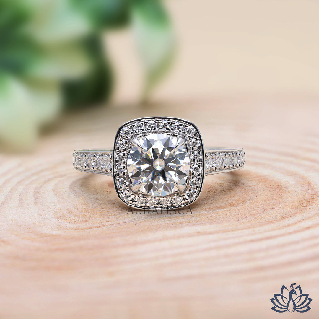 Round Halo Diamond Engagement Ring - Lab Grown