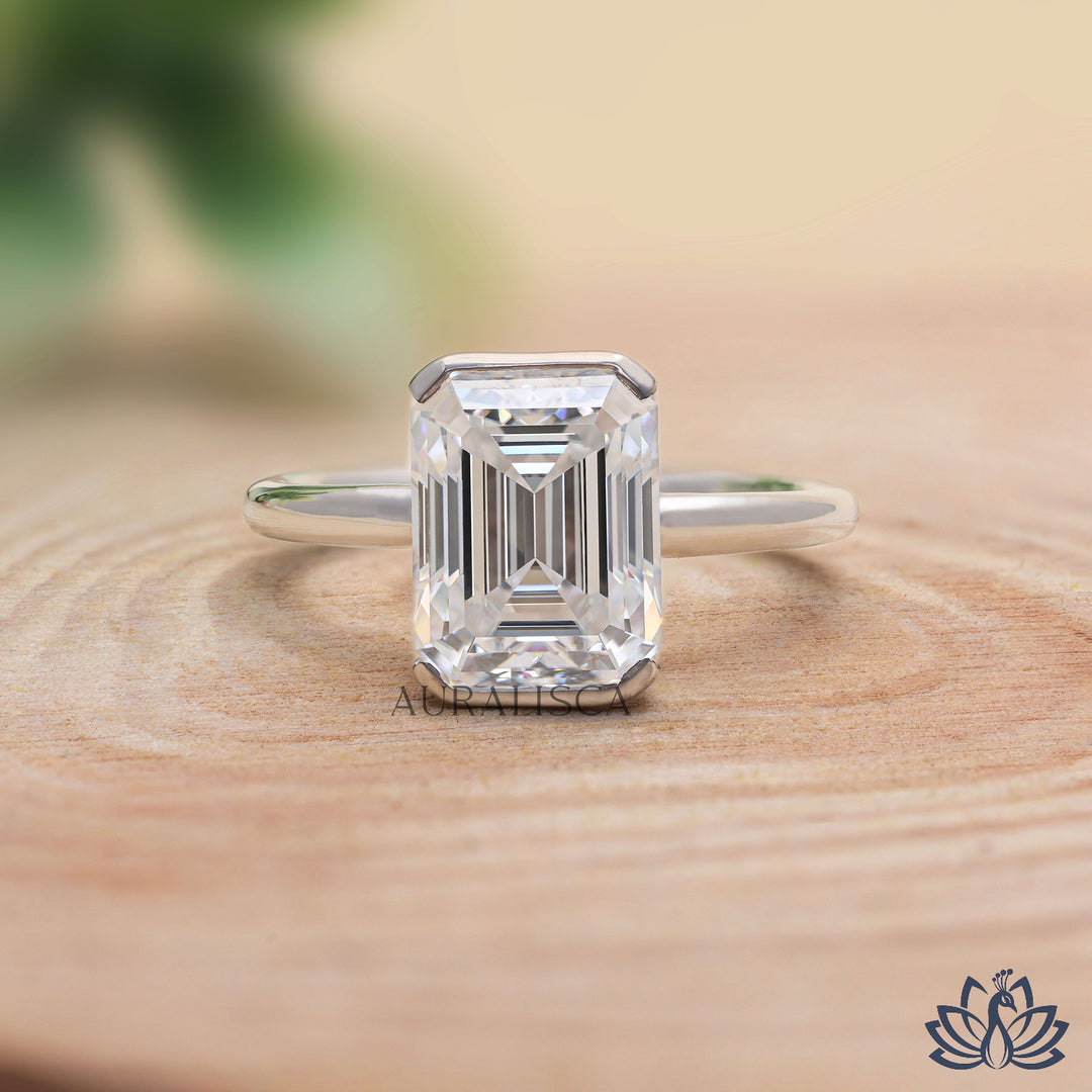 Emerald Stone Diamond Ring - Lab Grown