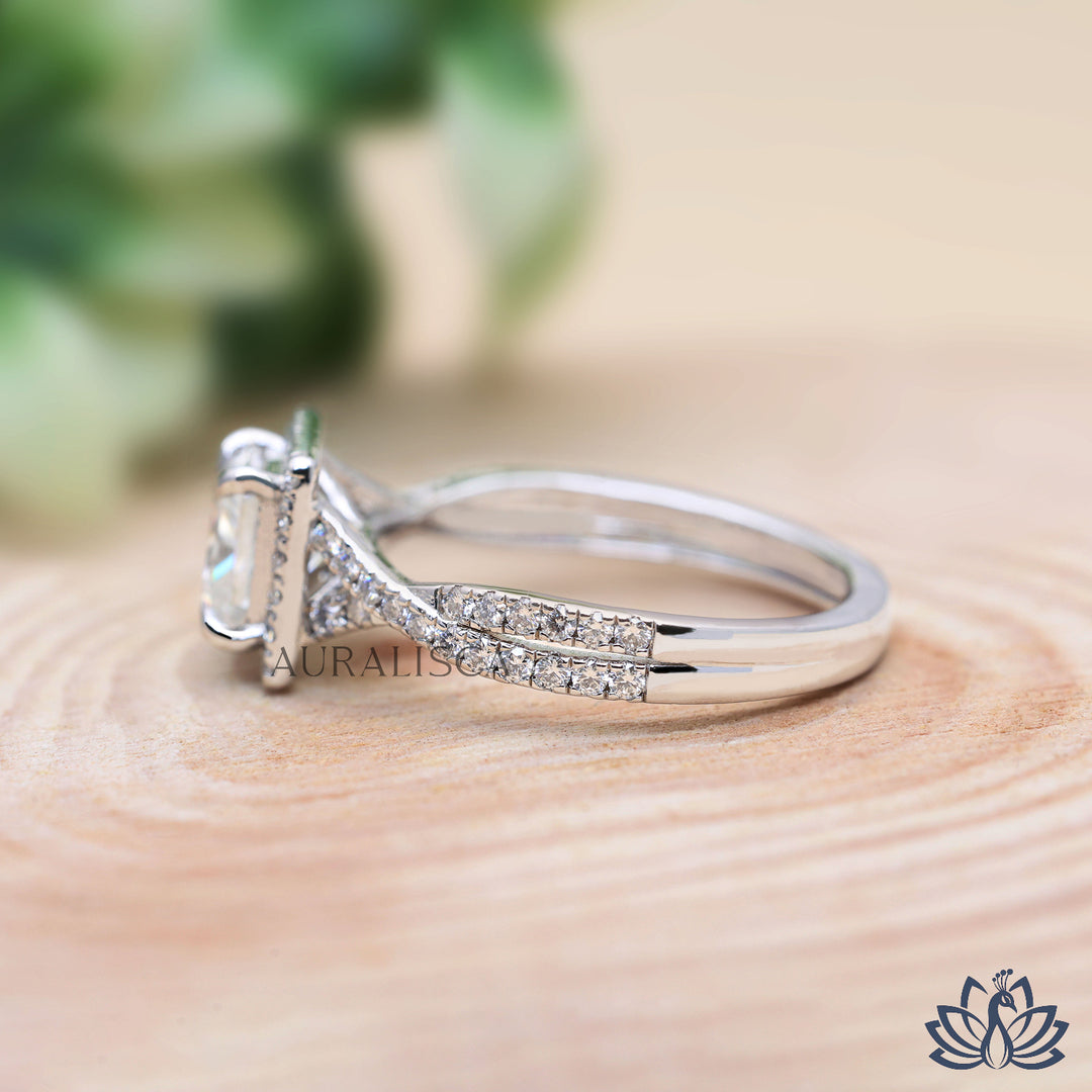 Princess Halo Diamond Engagement Ring - Lab Grown