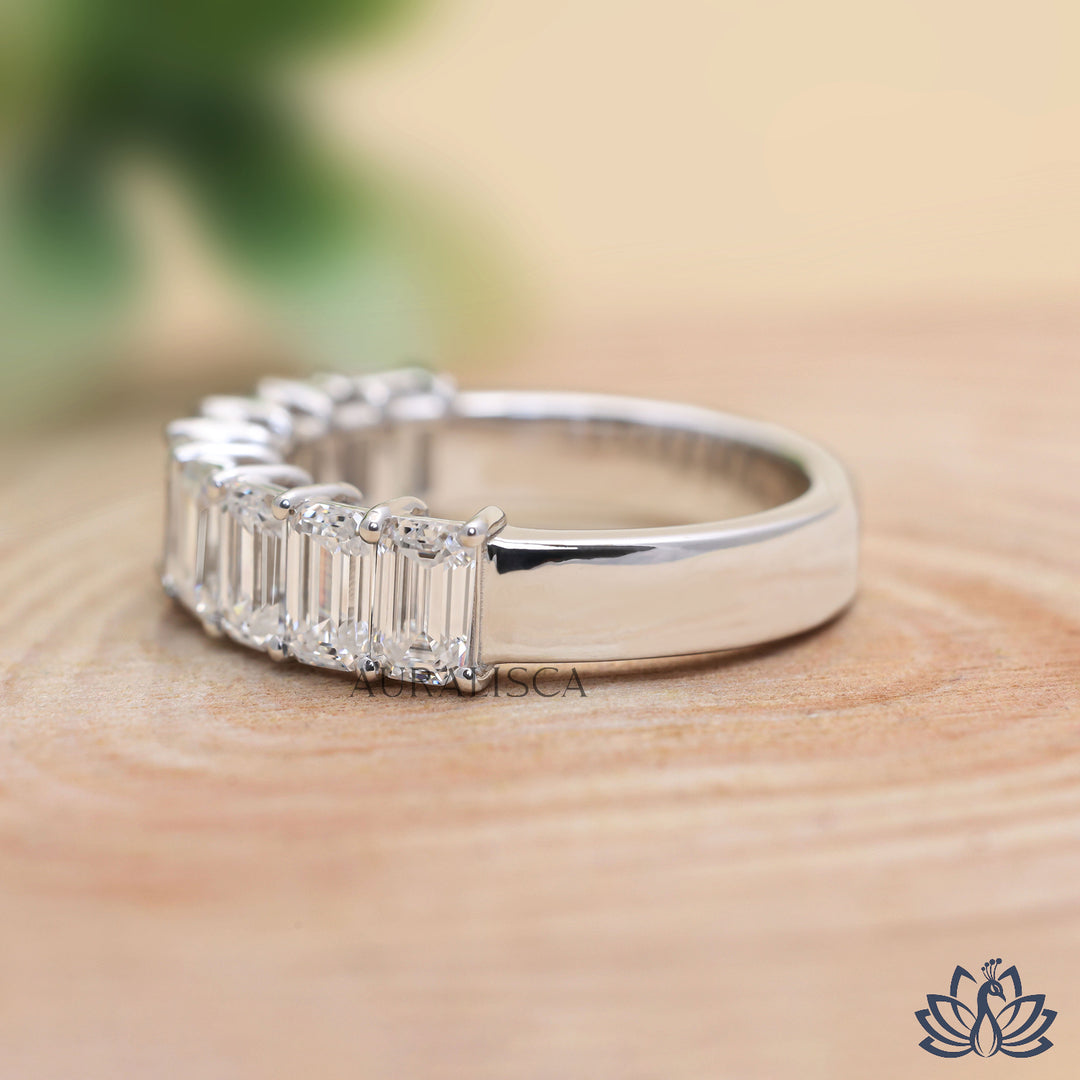 Emerald Solitaire Diamond Ring (Bezel Style) - Lab Grown