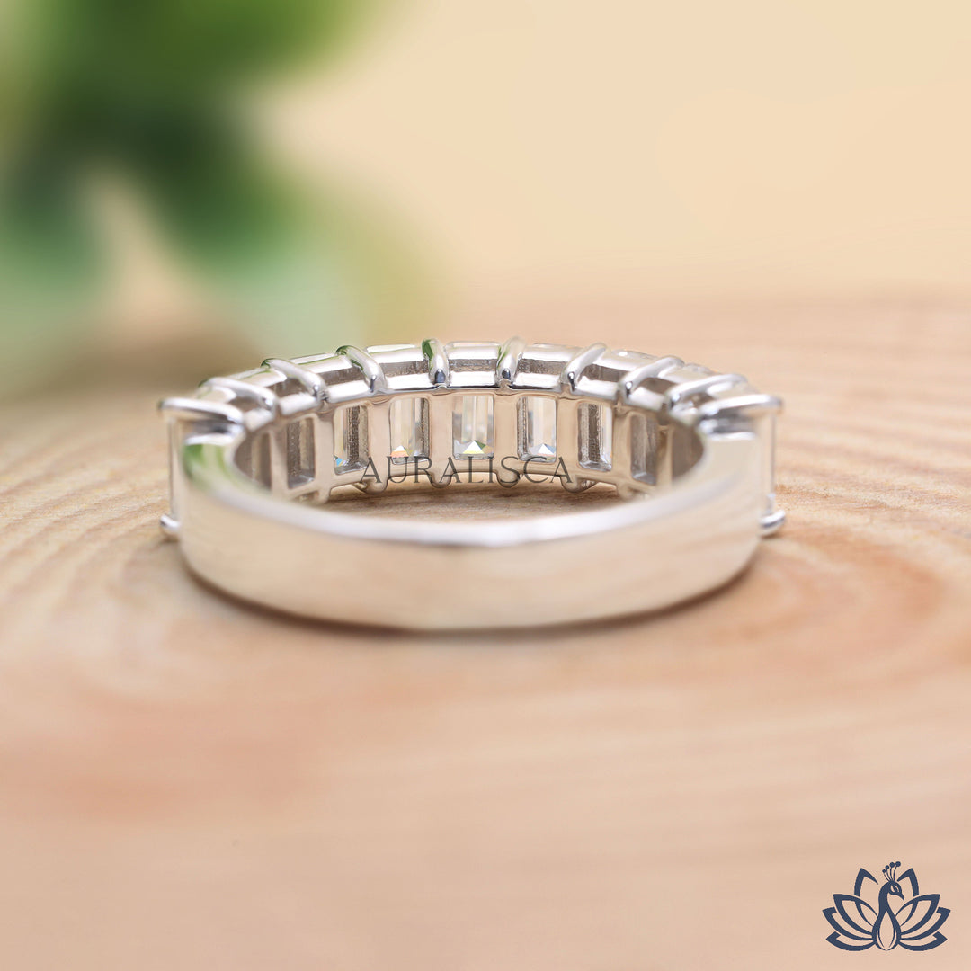 Emerald Solitaire Diamond Ring (Bezel Style) - Lab Grown