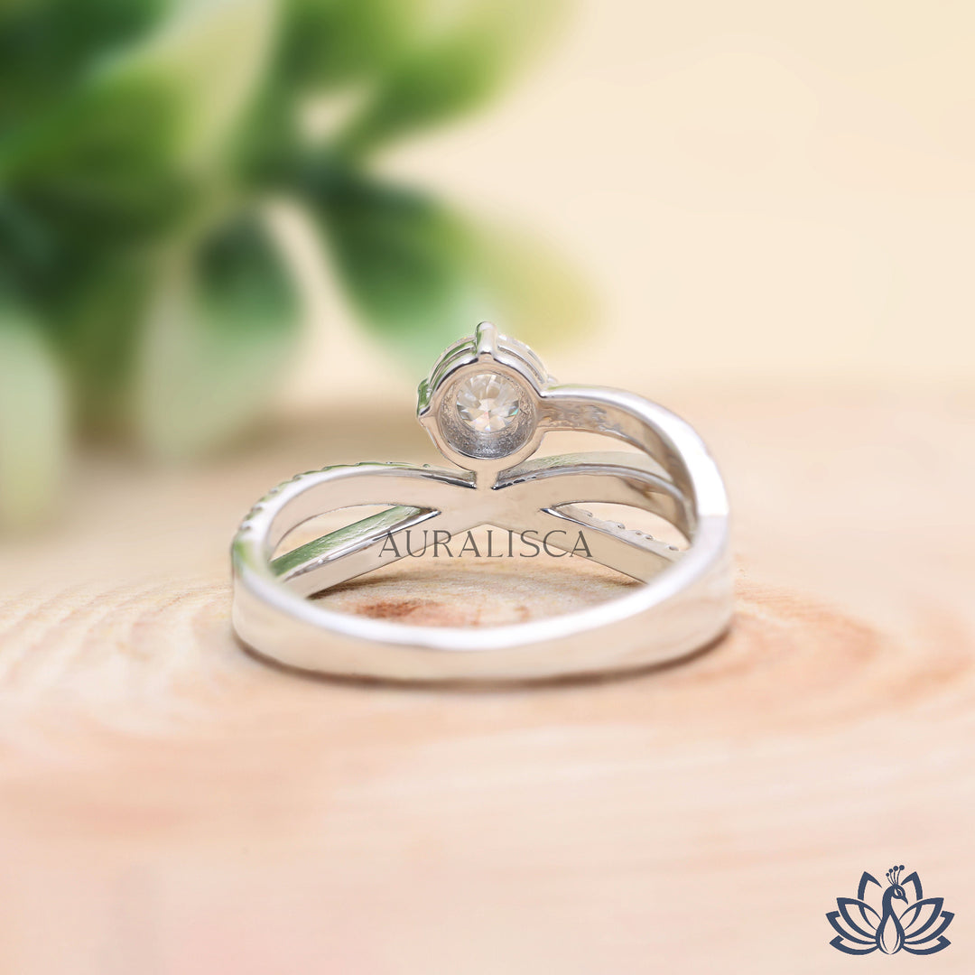 Round Twist Diamond Ring (Modern Design) -  Lab Grown