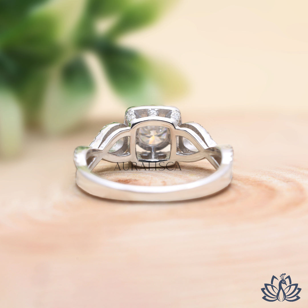 Round Halo Diamond Engagement Ring (Vintage Style) -  Lab Grown