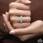 Load image into Gallery viewer, Round Statement Diamond Band Ring - Lab Grown