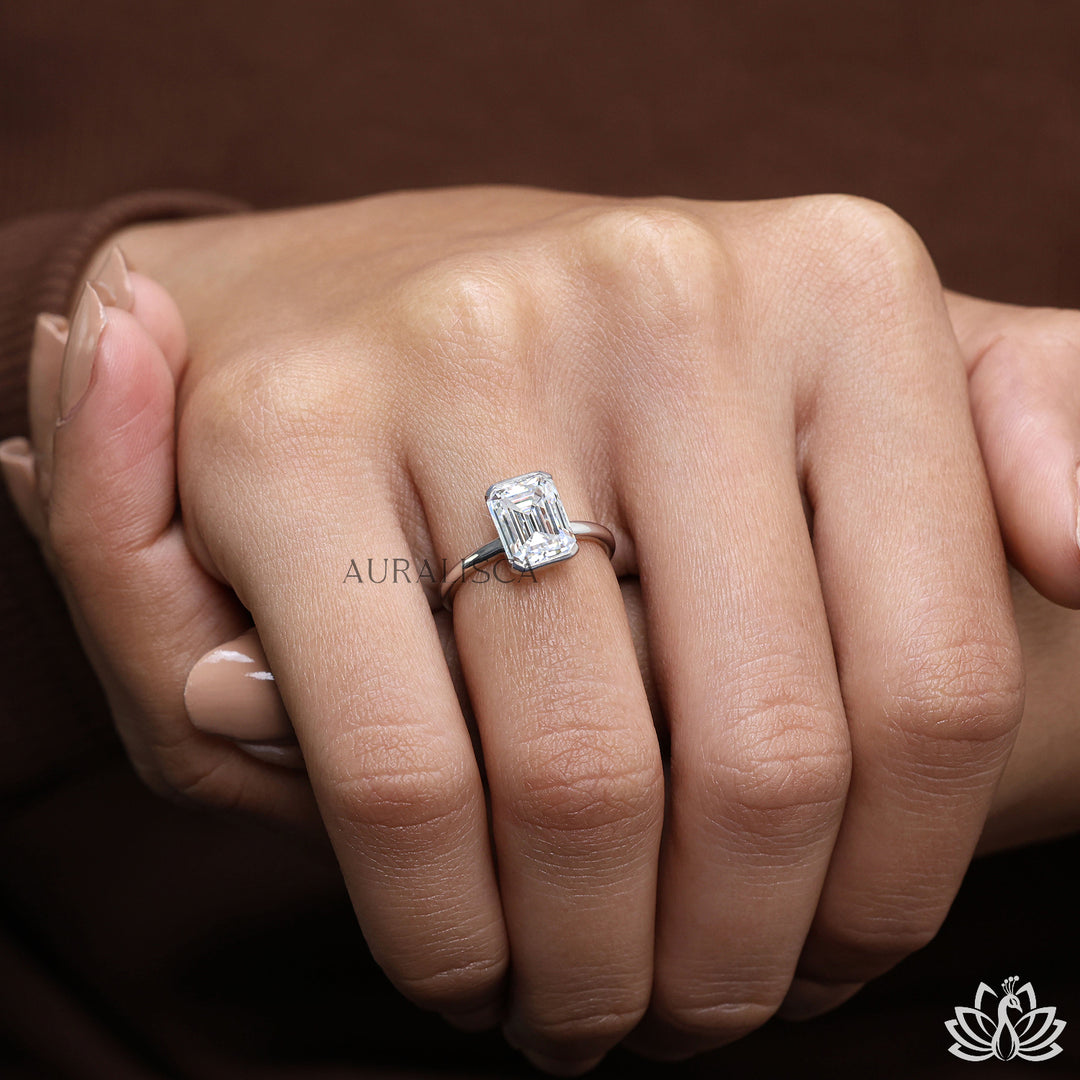 Emerald Stone Diamond Ring - Lab Grown