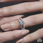 Load and play video in Gallery viewer, Round Solitaire Diamond Ring - Lab Grown